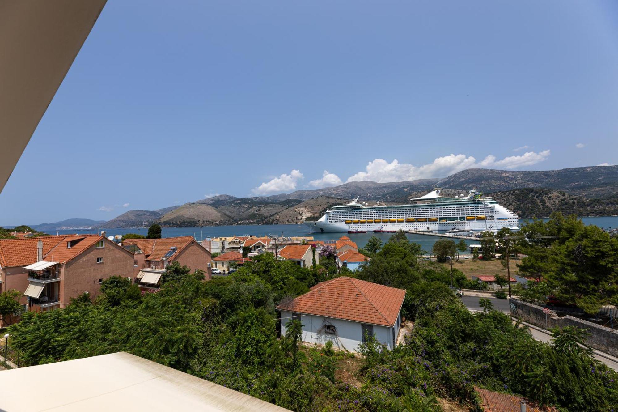 Domus City Apartment Argostoli  Eksteriør bilde