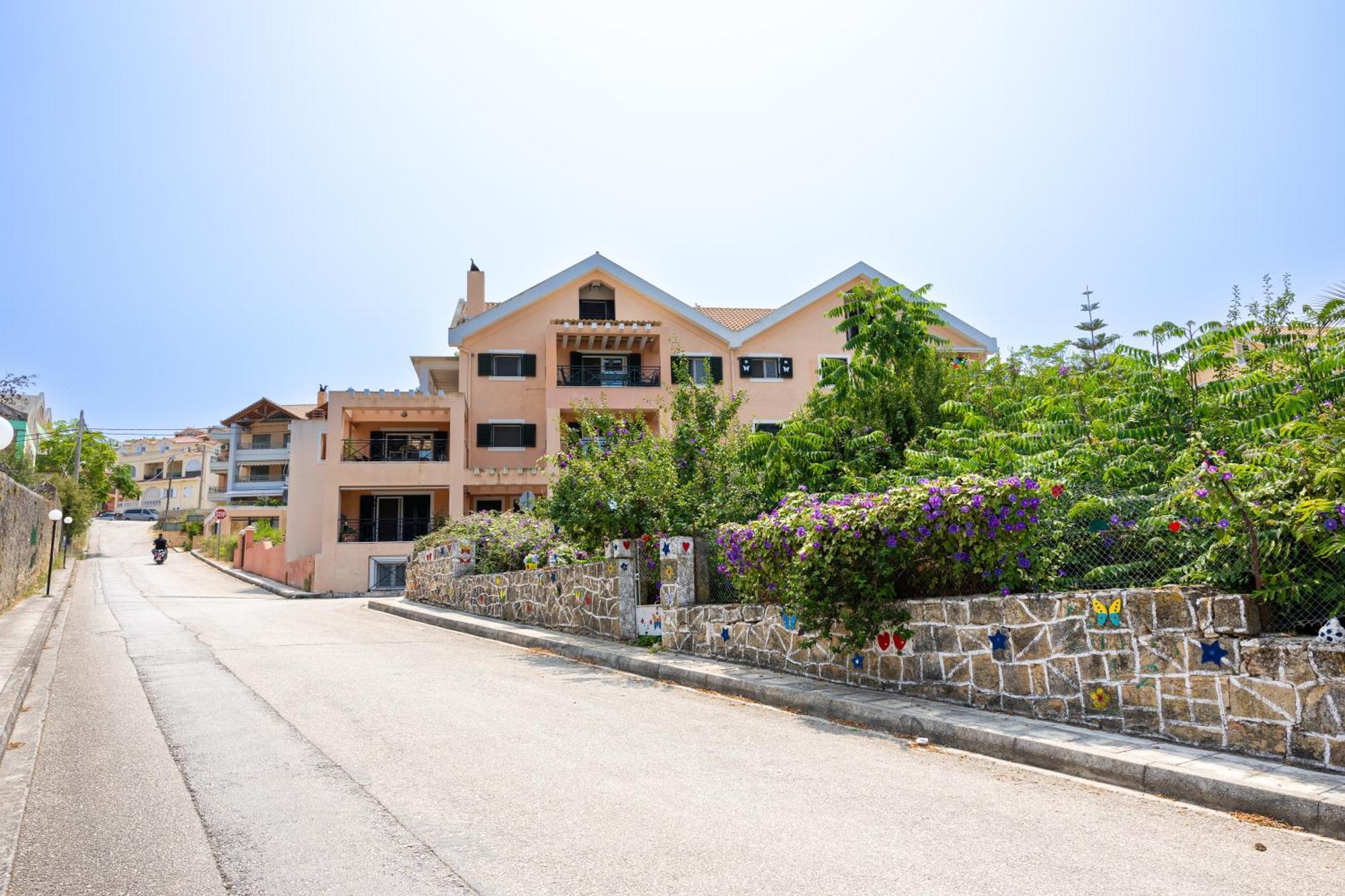 Domus City Apartment Argostoli  Eksteriør bilde